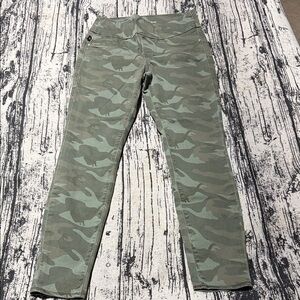 Rock & Republic Camo High-Waist Leggings